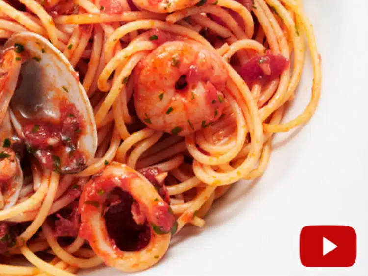 Pasta con frutos del mar (con Carlotta)