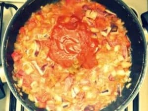 Paso 3: Tomate y mejillones para arroz caldoso