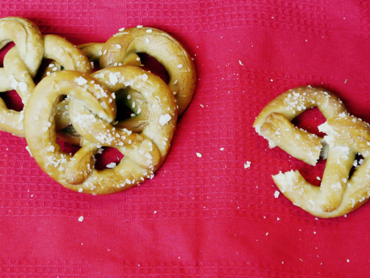 cómo hacer pretzels
