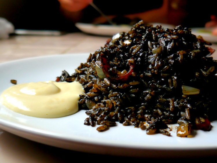 Receta de arroz negro con all i oli