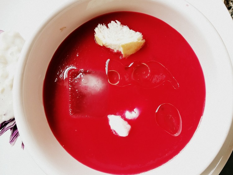 Sopa fría de remolacha: fresca y liviana!