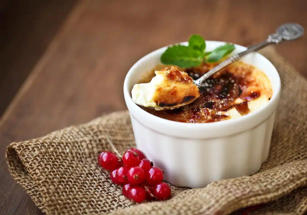 Creme brulee: receita tradicional em 4 etapas - Licorices