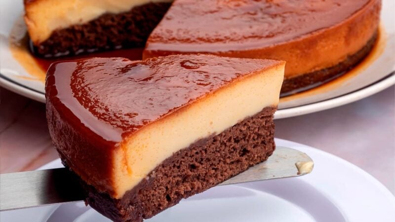 Chocoflan o pastel imposible - Cocinera y Madre