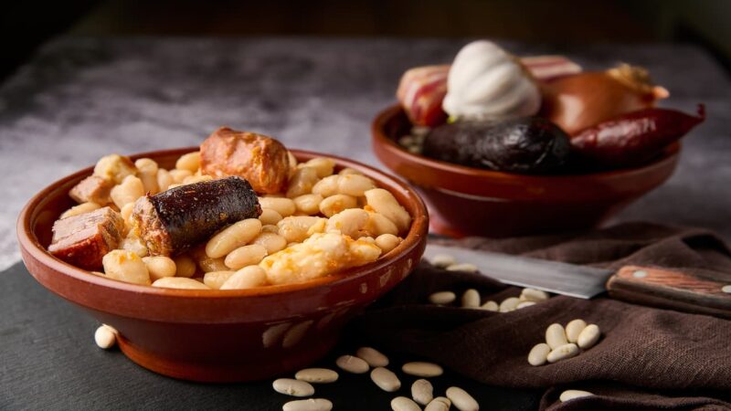The Asturian fabada, tradition and flavor of the hand how to make asturian fabada