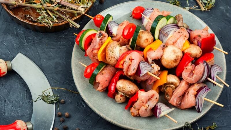 brochetas de carne