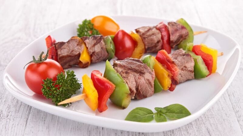 brochetas de carne para asador
