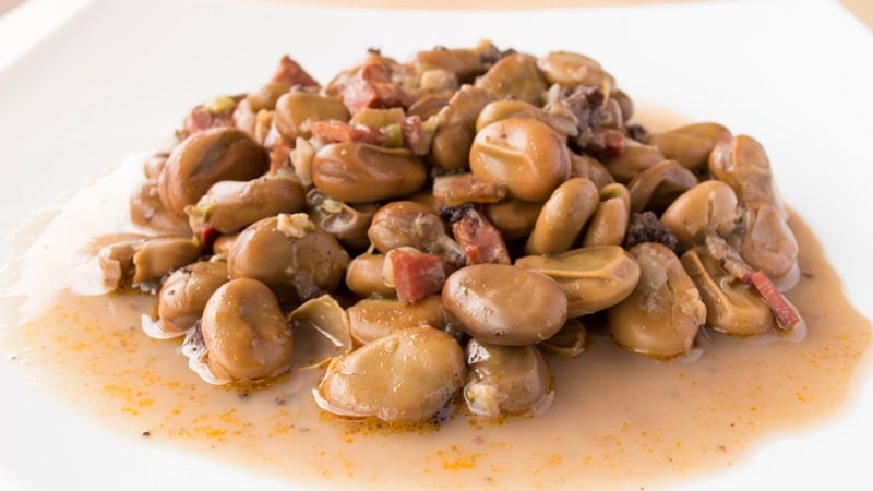 Traditional recipe of broad beans with ham, a dish full of flavor How to make broad beans with ham