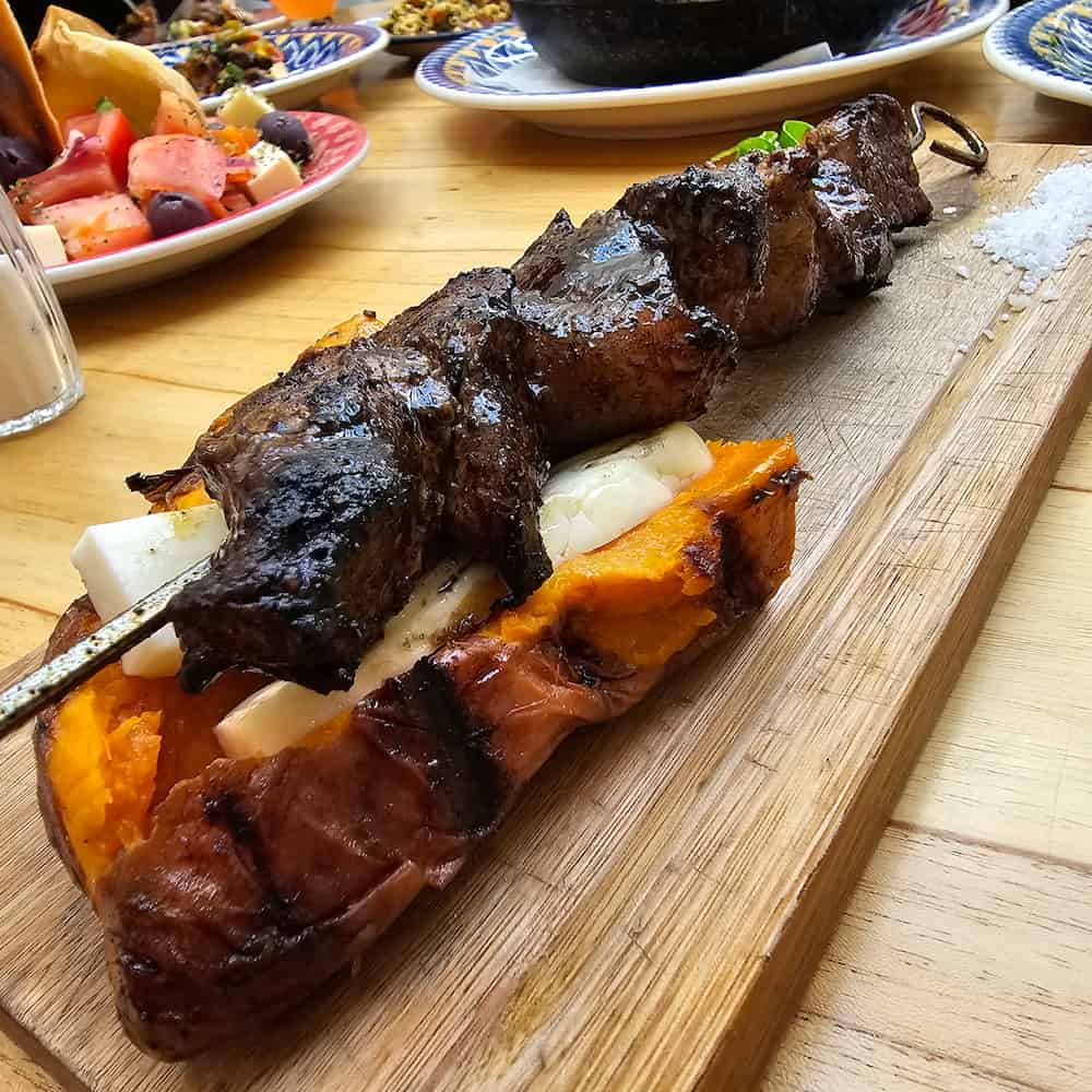 menu con carne restaurante eretz