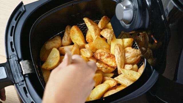 how to make potatoes in an air fryer