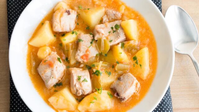 The marmitako, everything to make the famous stew of Basque cuisine easy recipe for marmita