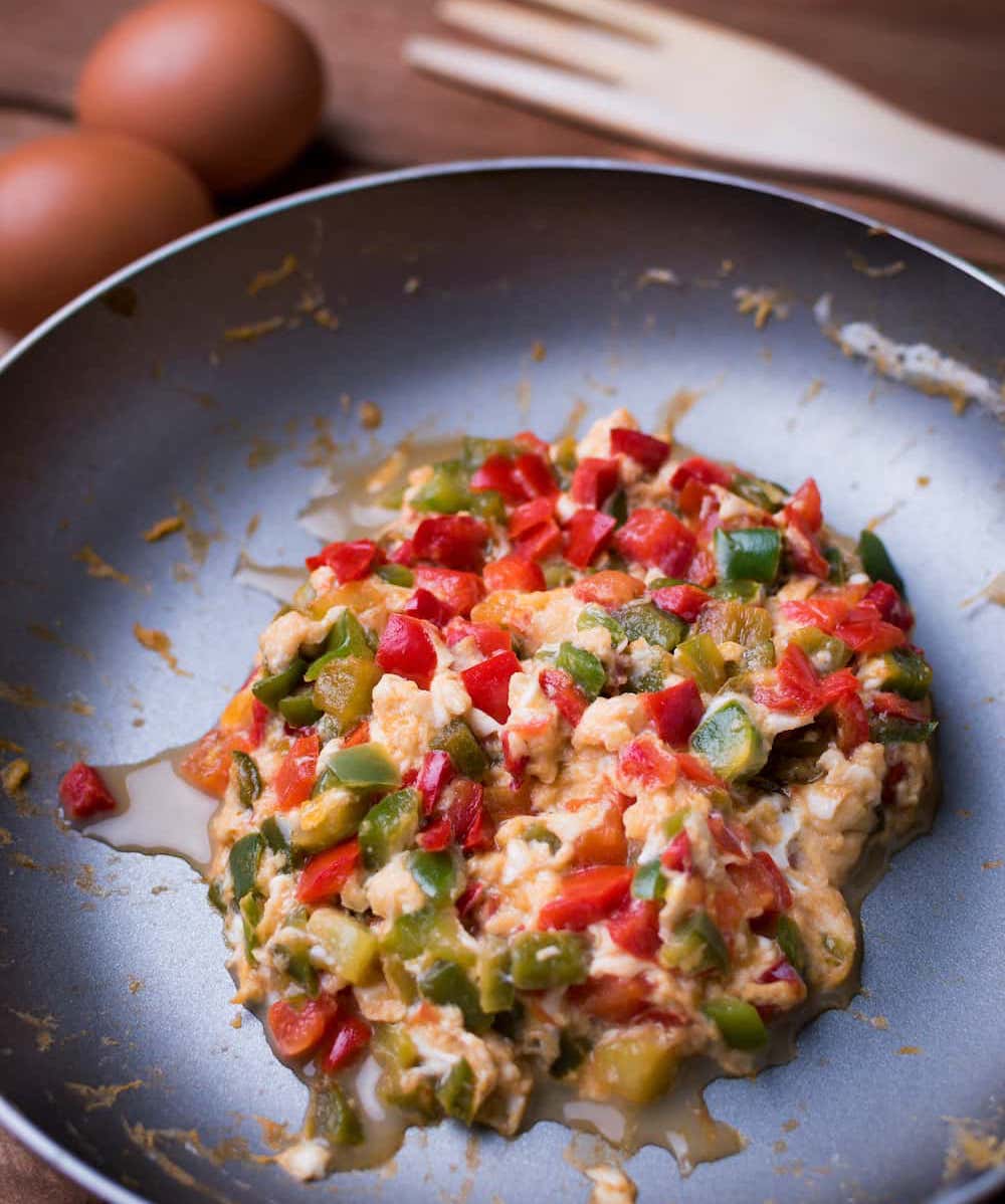 huevos a la mexicana paso a paso