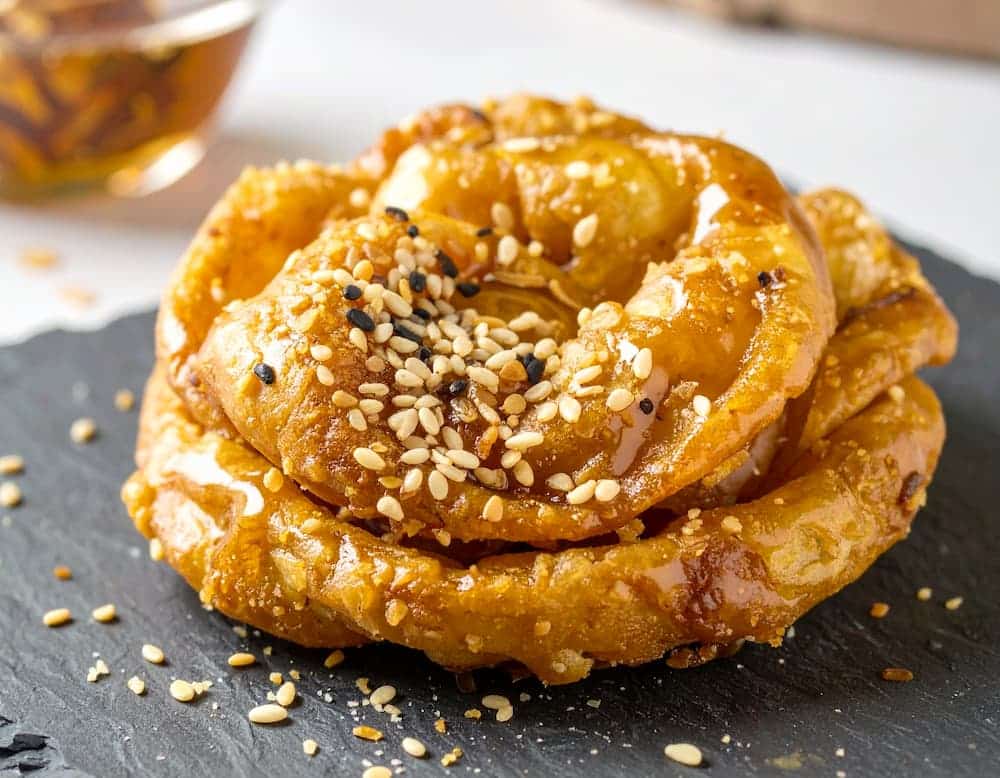 postre chebakia marroquí con miel