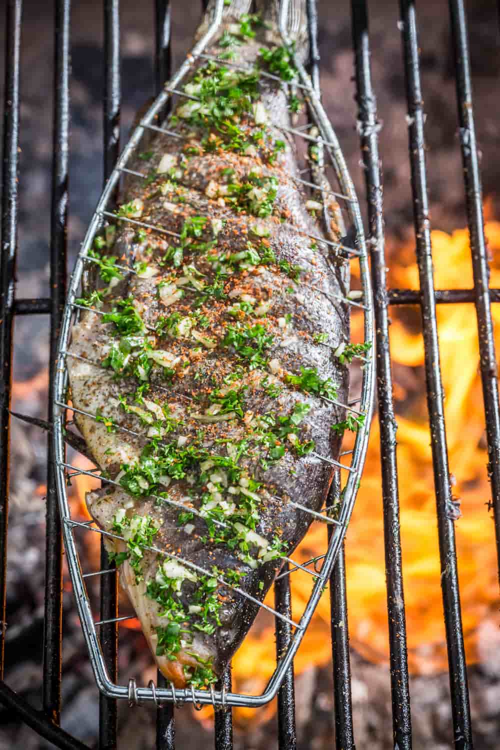 como hacer pescado a la parrilla