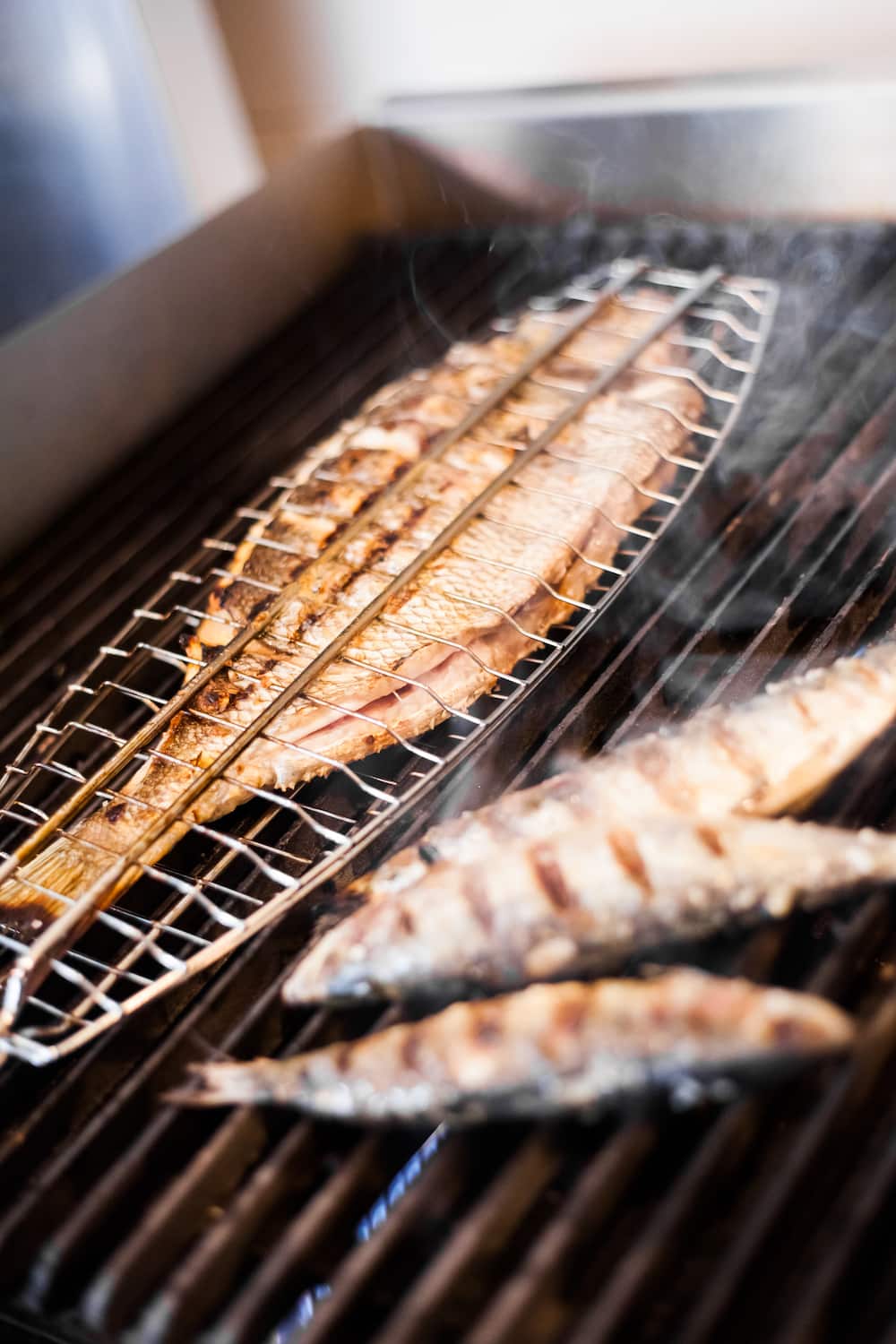pescado a la parrilla paso a paso