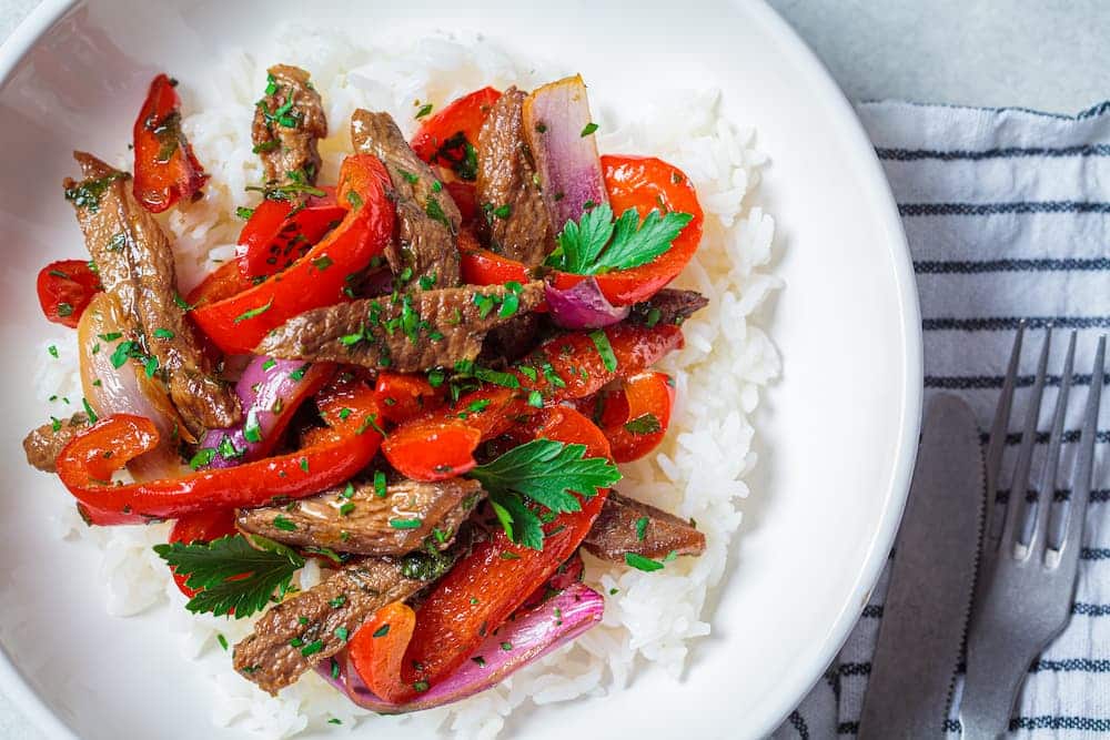 como hacer lomo saltado de carne