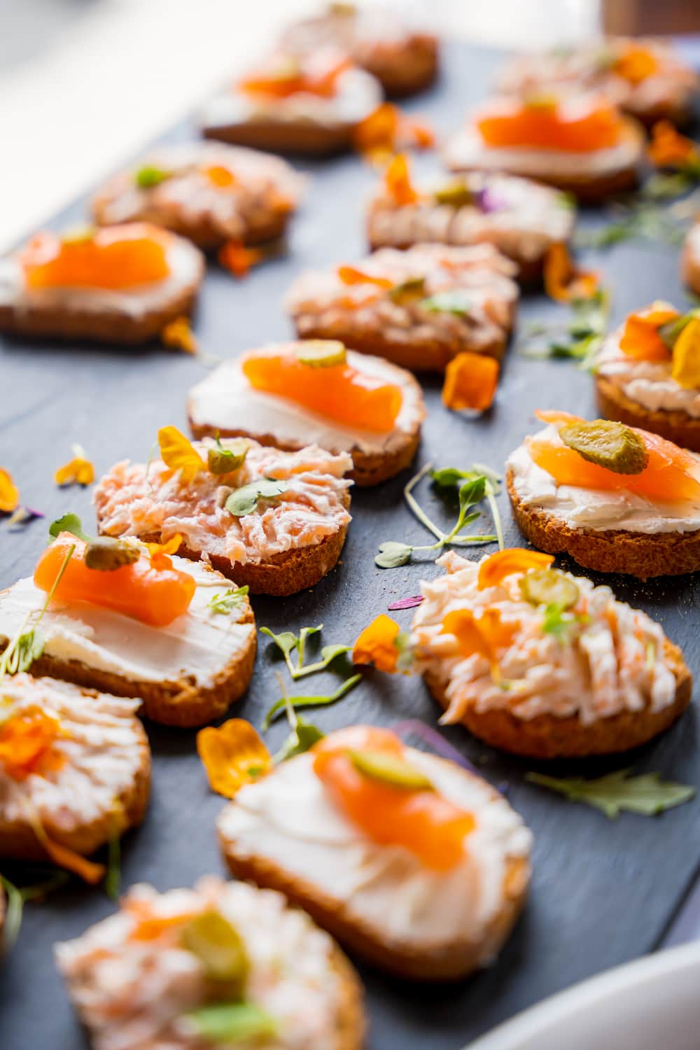 Ideas de Canapés de Navidad: ideas fáciles, opciones frías, calientes y originales